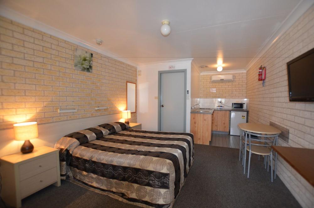 Comfort Inn Мори Екстериор снимка