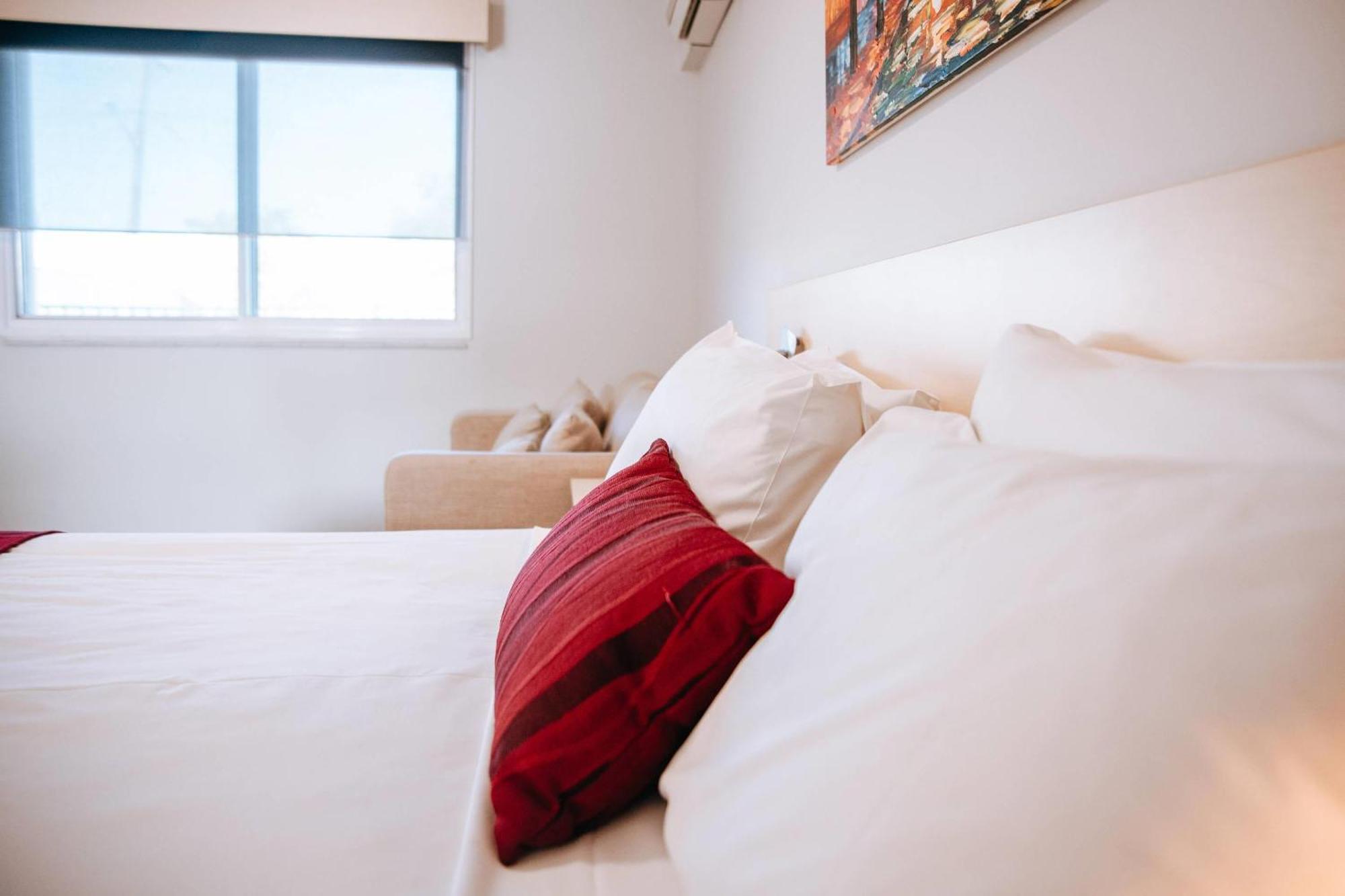 Comfort Inn Мори Екстериор снимка