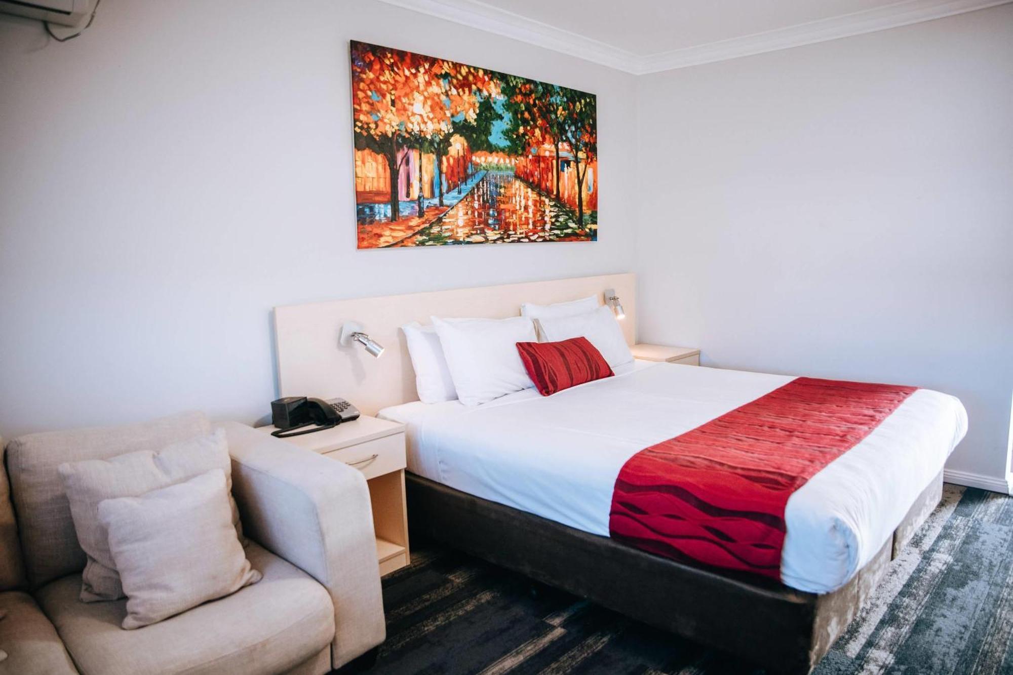 Comfort Inn Мори Екстериор снимка